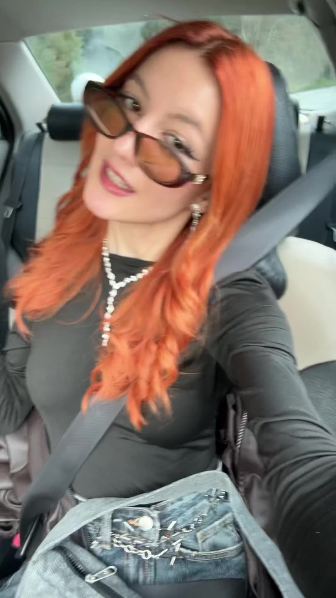 @👩🏼🦰