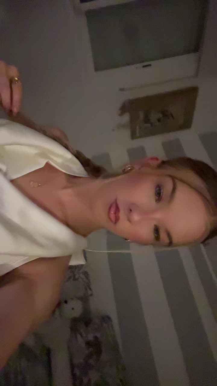 @_ainara11