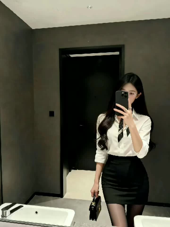 @minaalisson6