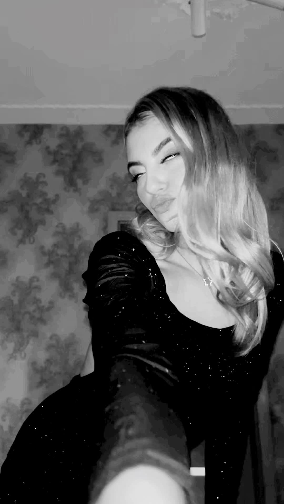 @jonikaite<3