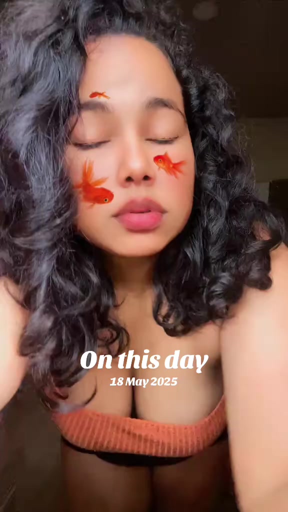 @IntrovertRiri♡