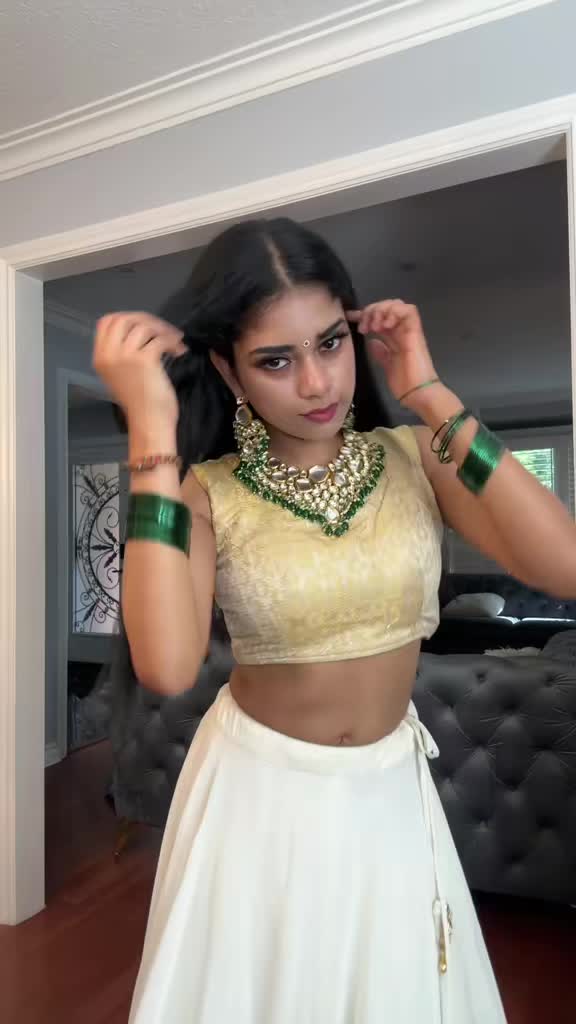 @elakiyaak