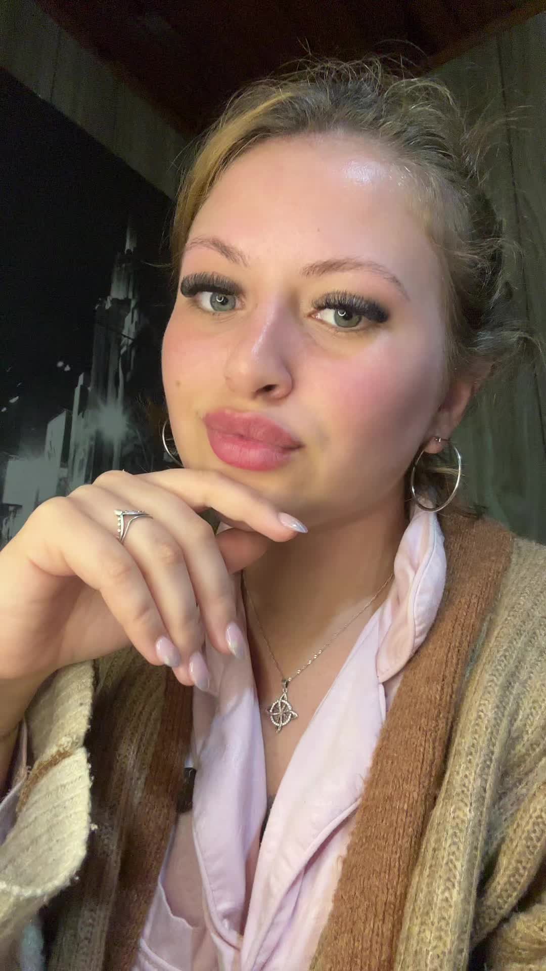 @Candeluchi