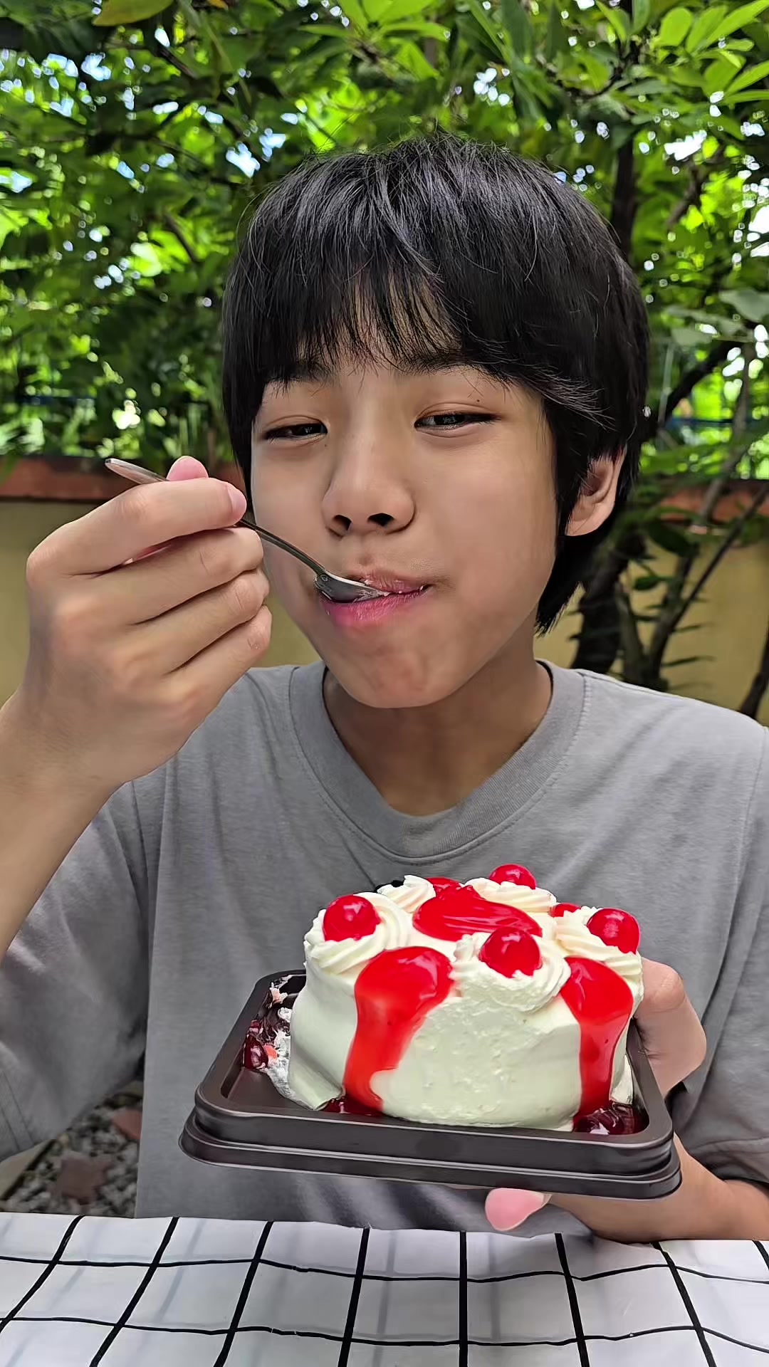 @2FonFon พี่ฝนฝน_อลัน