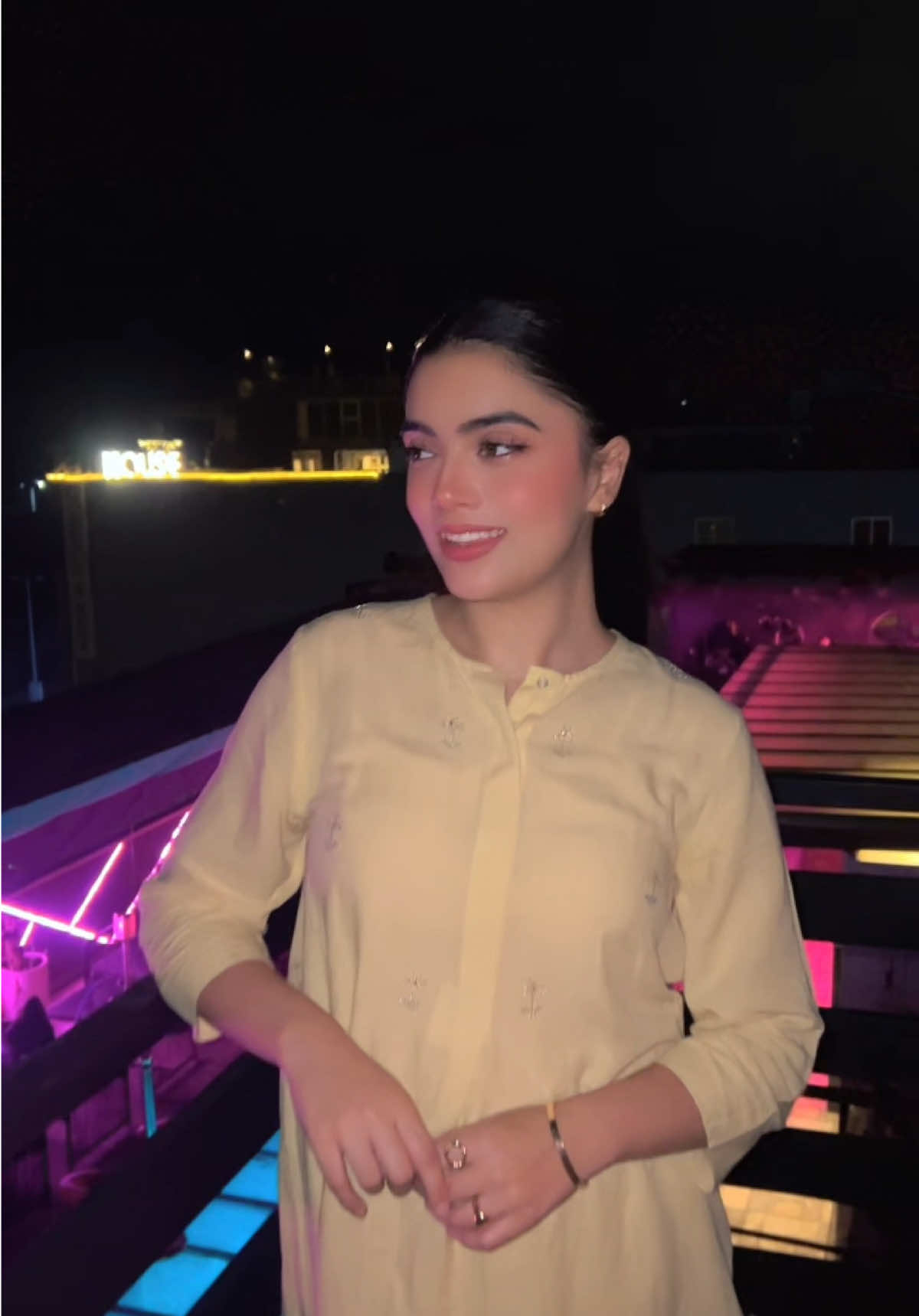@Esha Abbasi