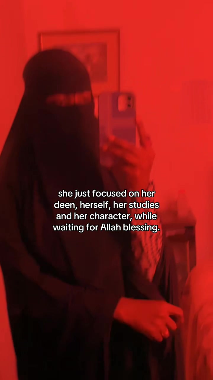 @Meena☪︎