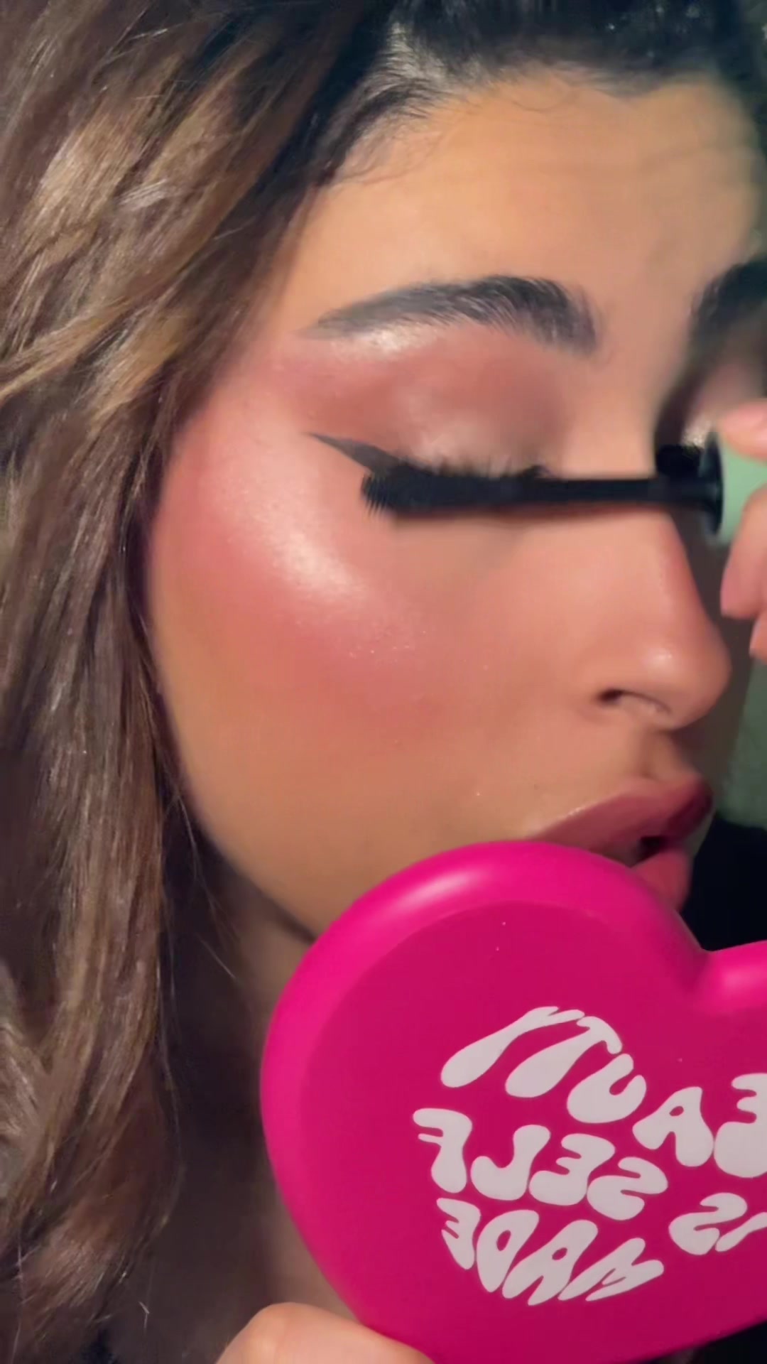 @bella.artistt