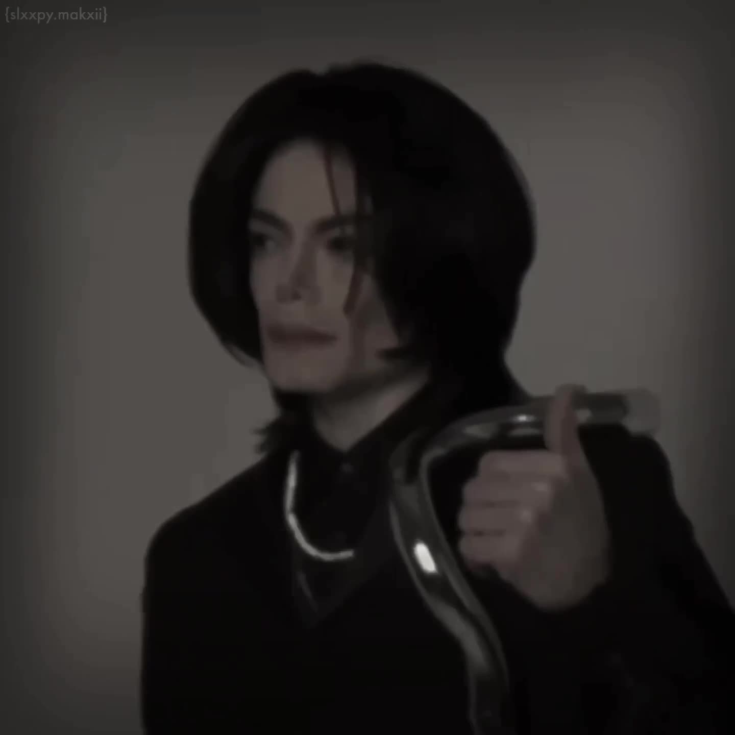 @•"o-oswald~ ngh.. f-fak~"•