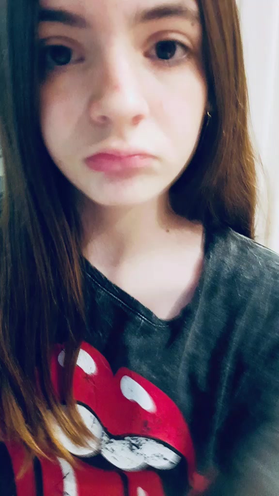 @𝑣𝑖𝑘𝑦🌹