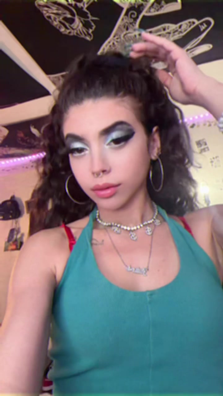 @Juliaswrld999