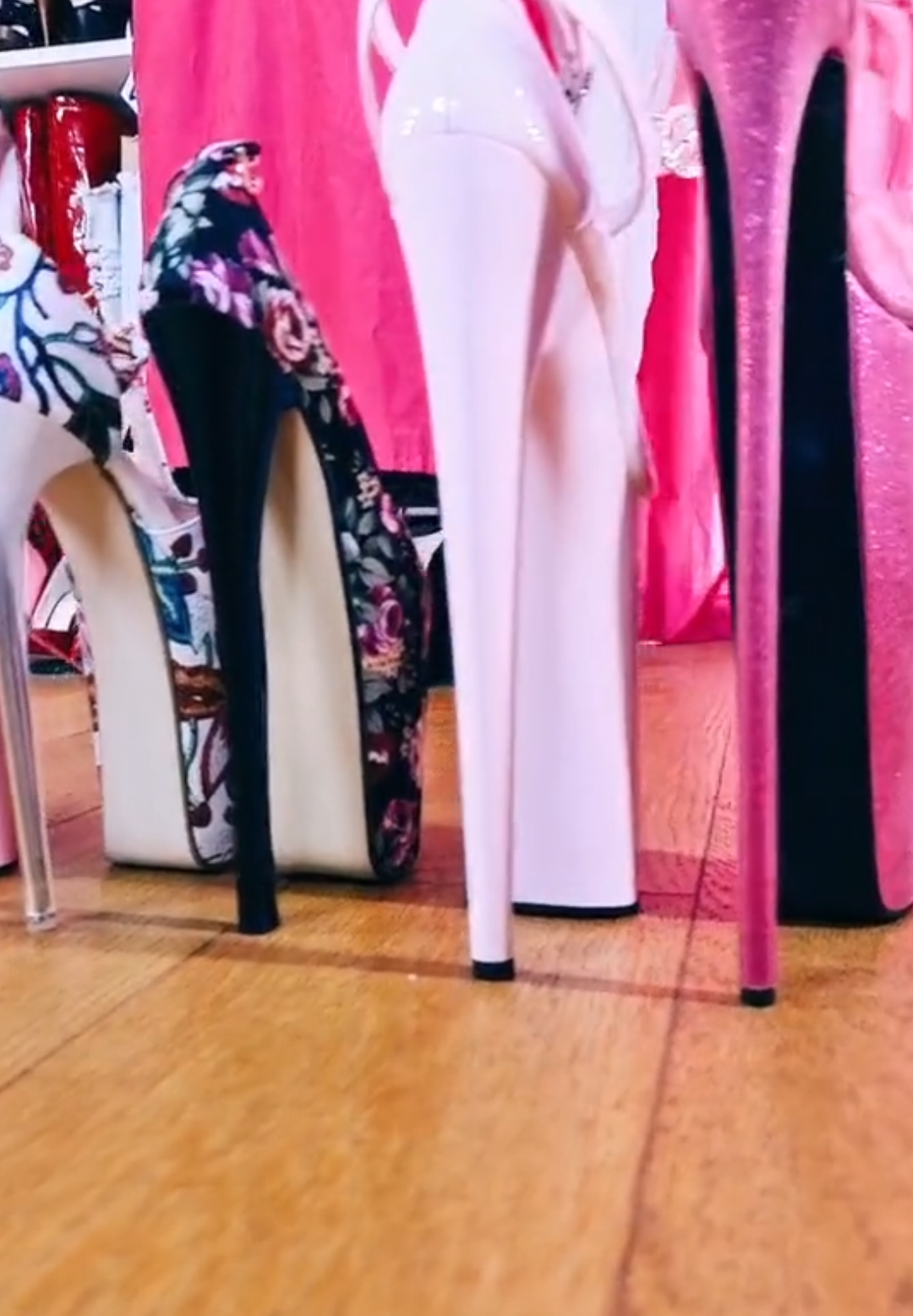 @Queen Of Heels