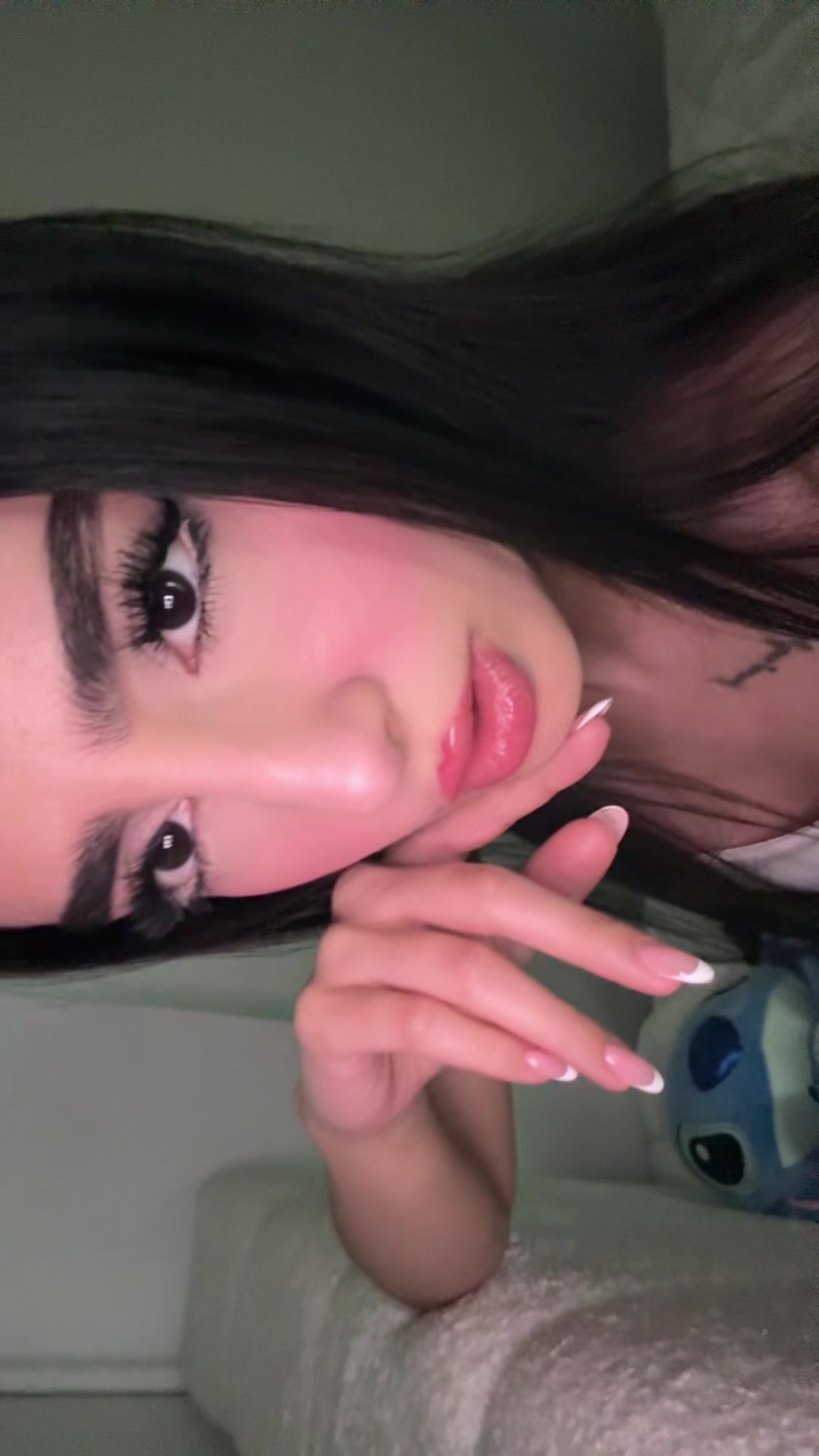 @melikakhakbazz