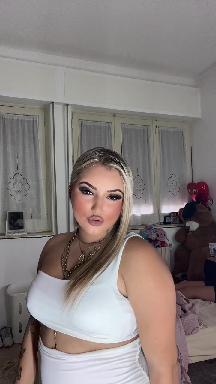 @A N G I👸🏼