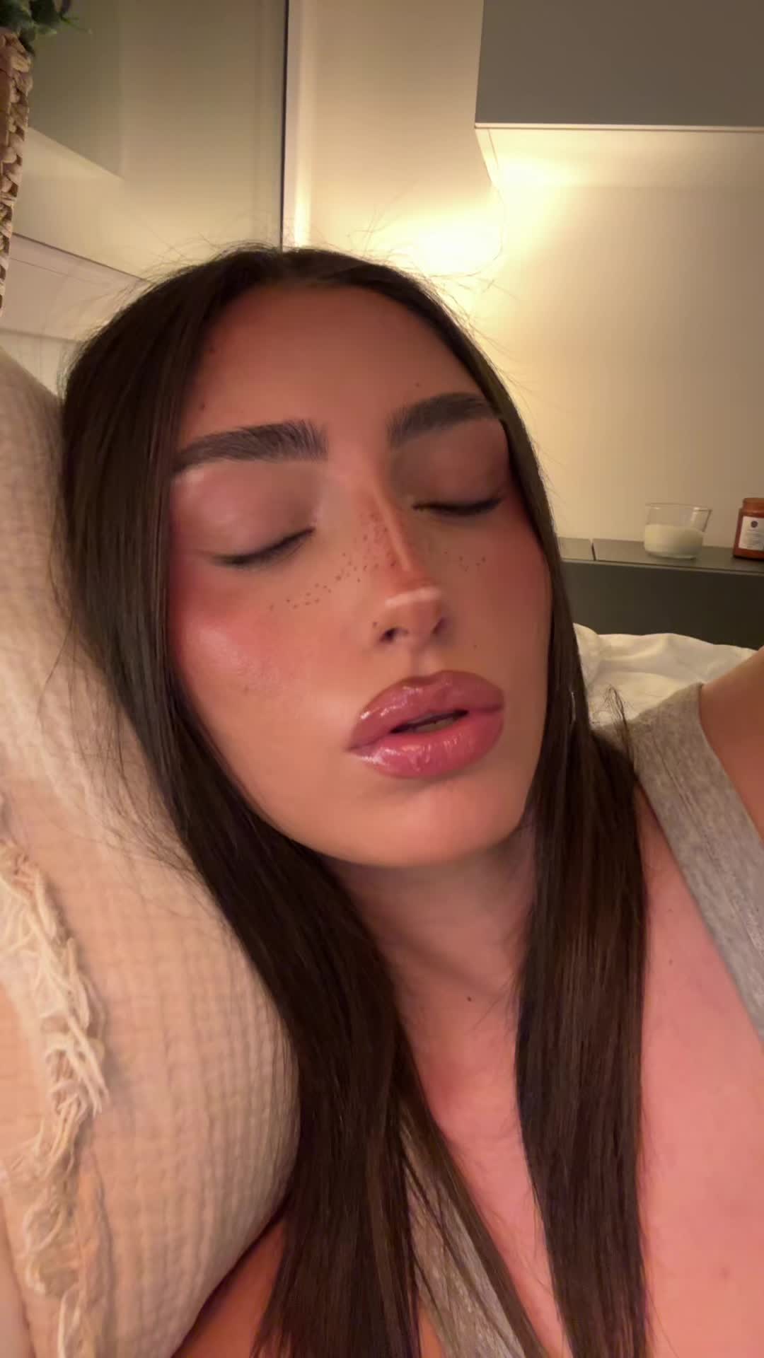 @⠀