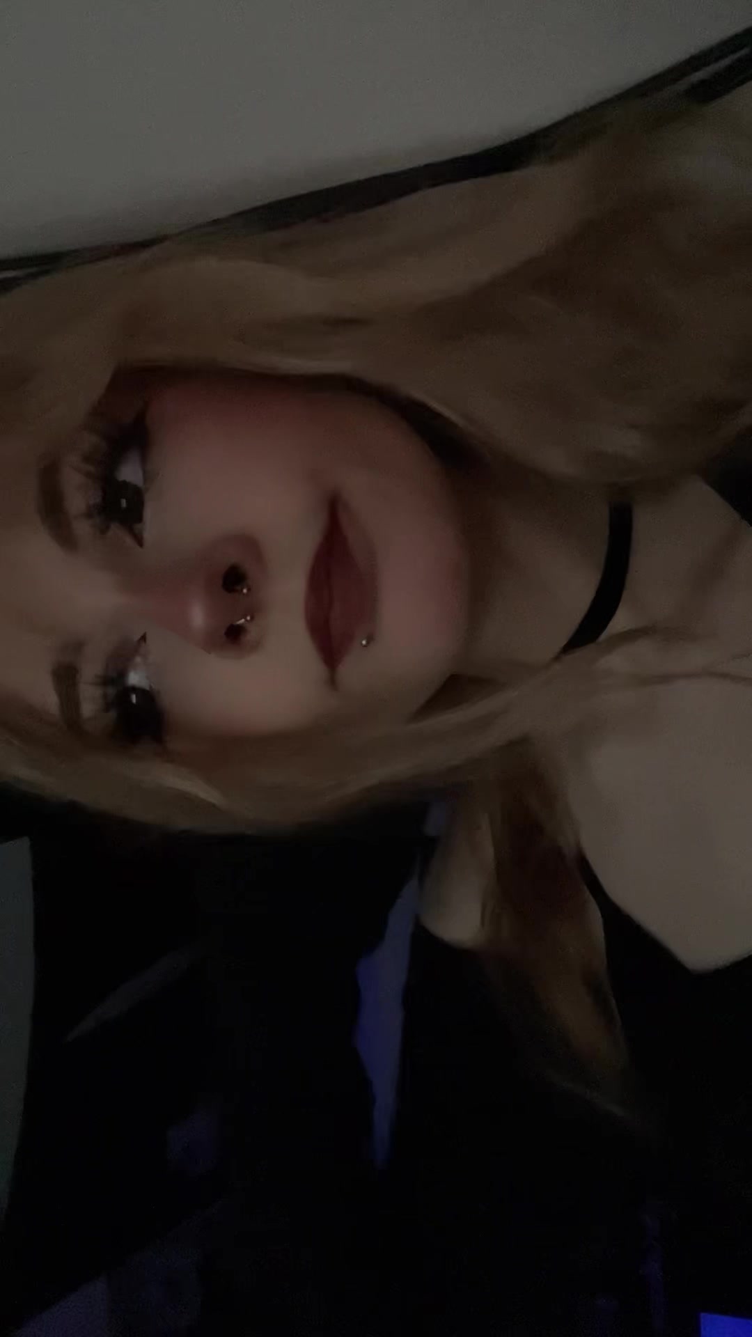@🐰