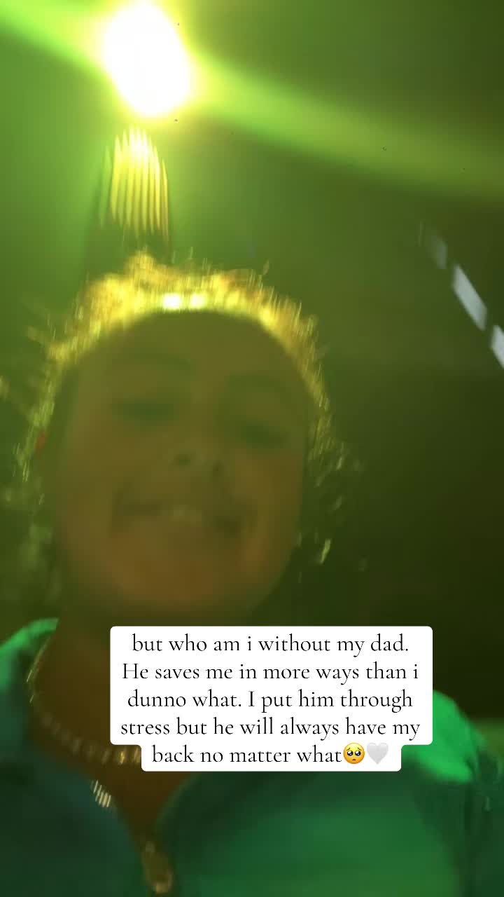 @courtneywhitexx