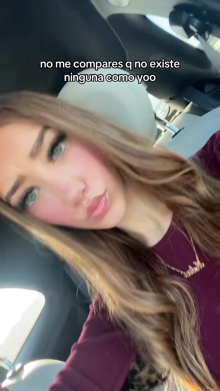 @🫢💋