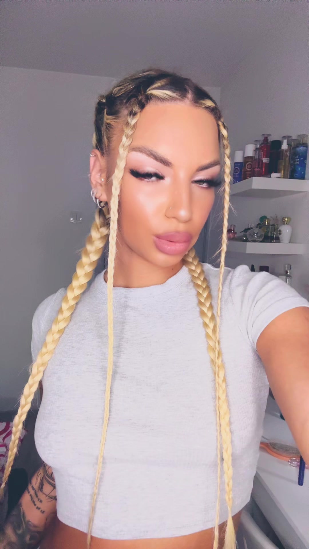 @Alllee