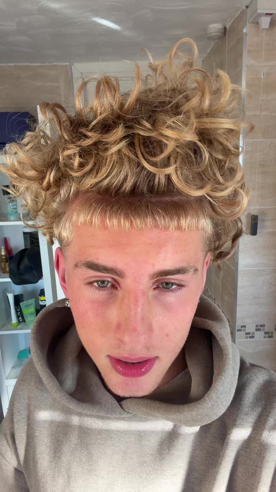 @whiteboi👨🏼🦱