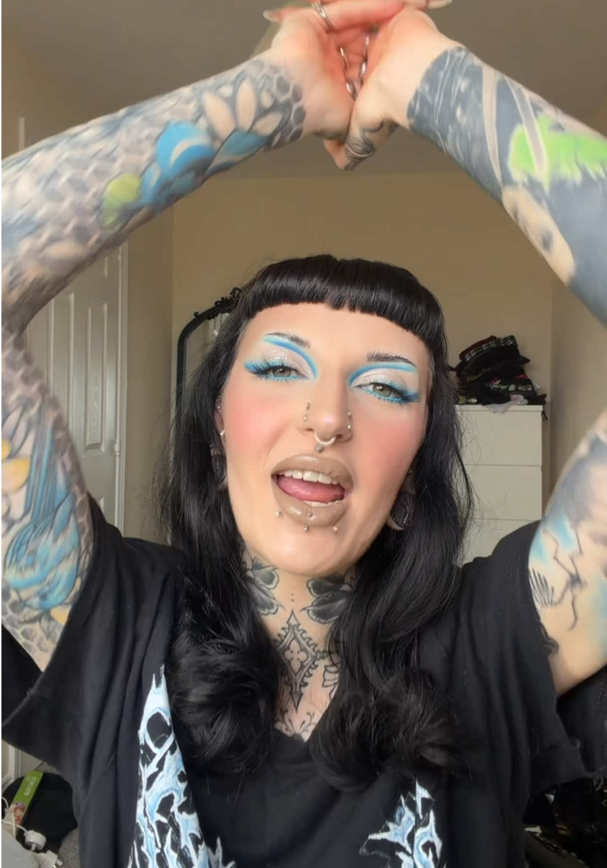 @𝕮𝖍𝖑𝖔𝖊 🖤