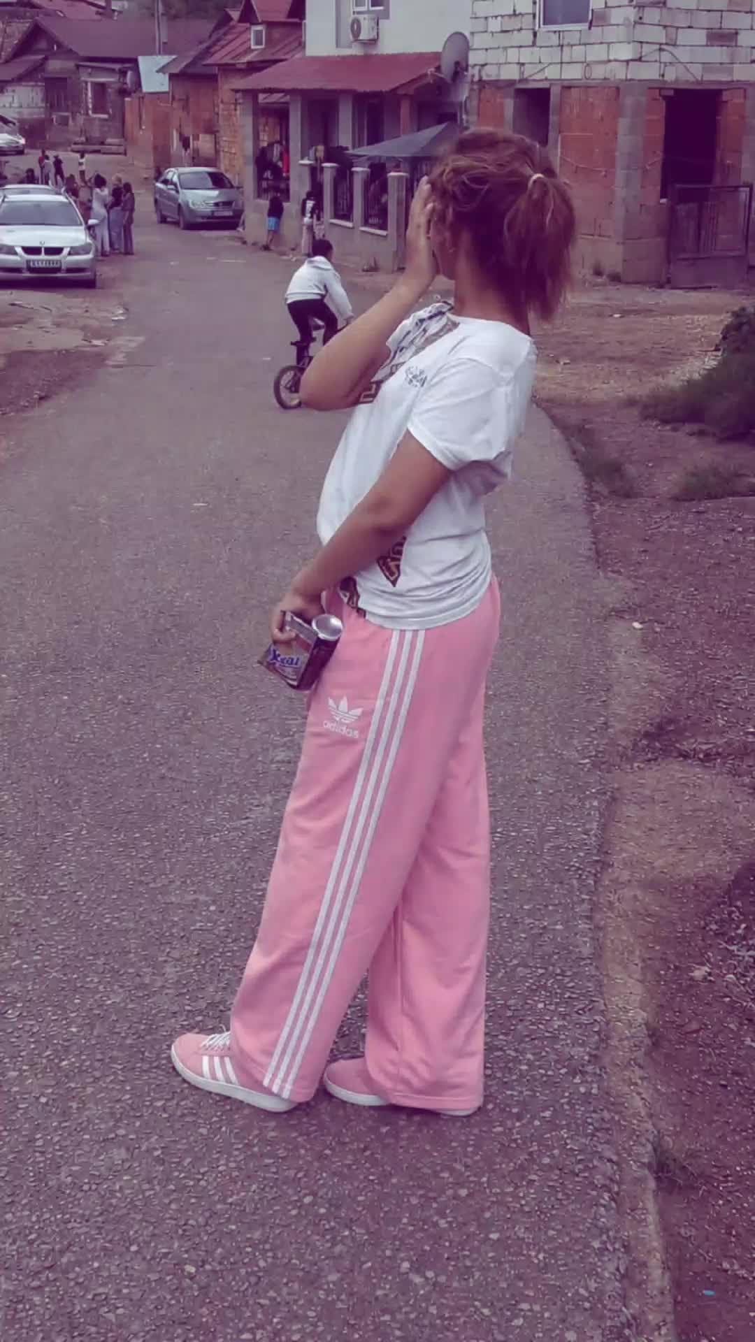 @julka🦋itz 💖yonnz🤍🖤šhee