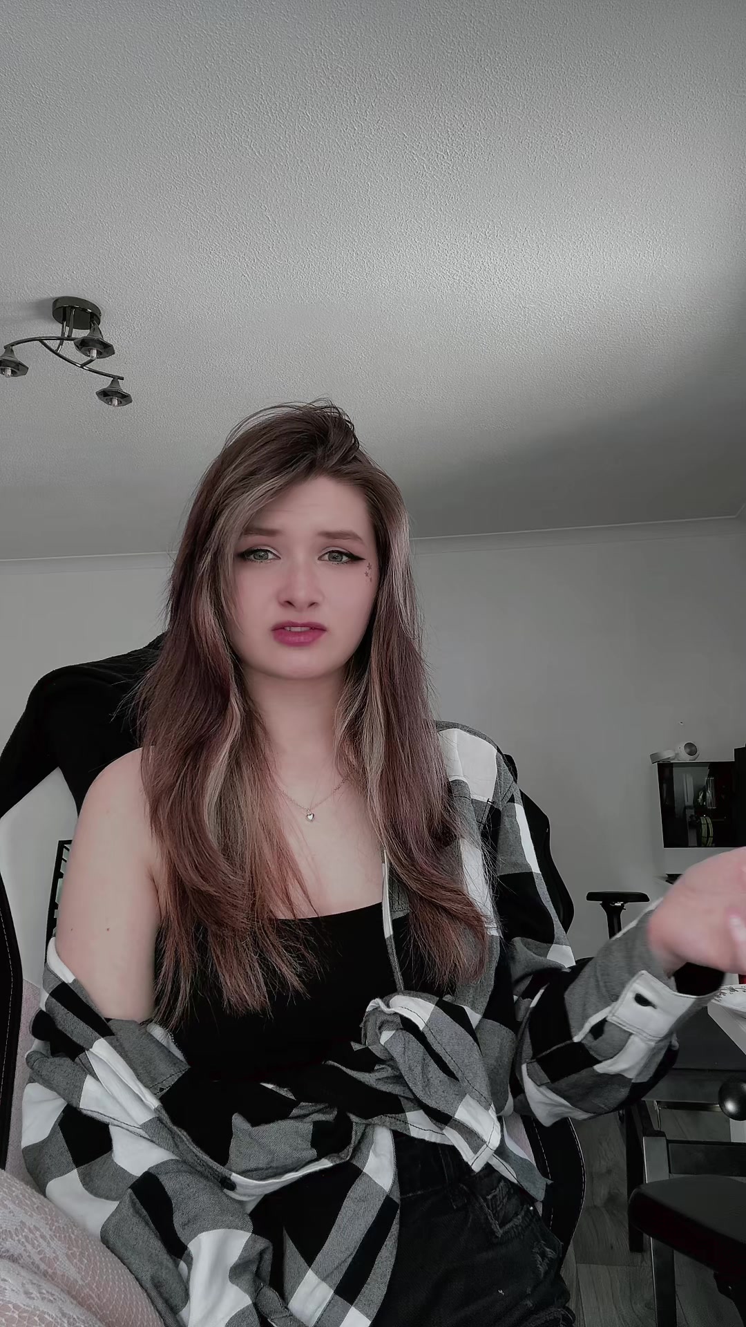 @Lily/liwynx