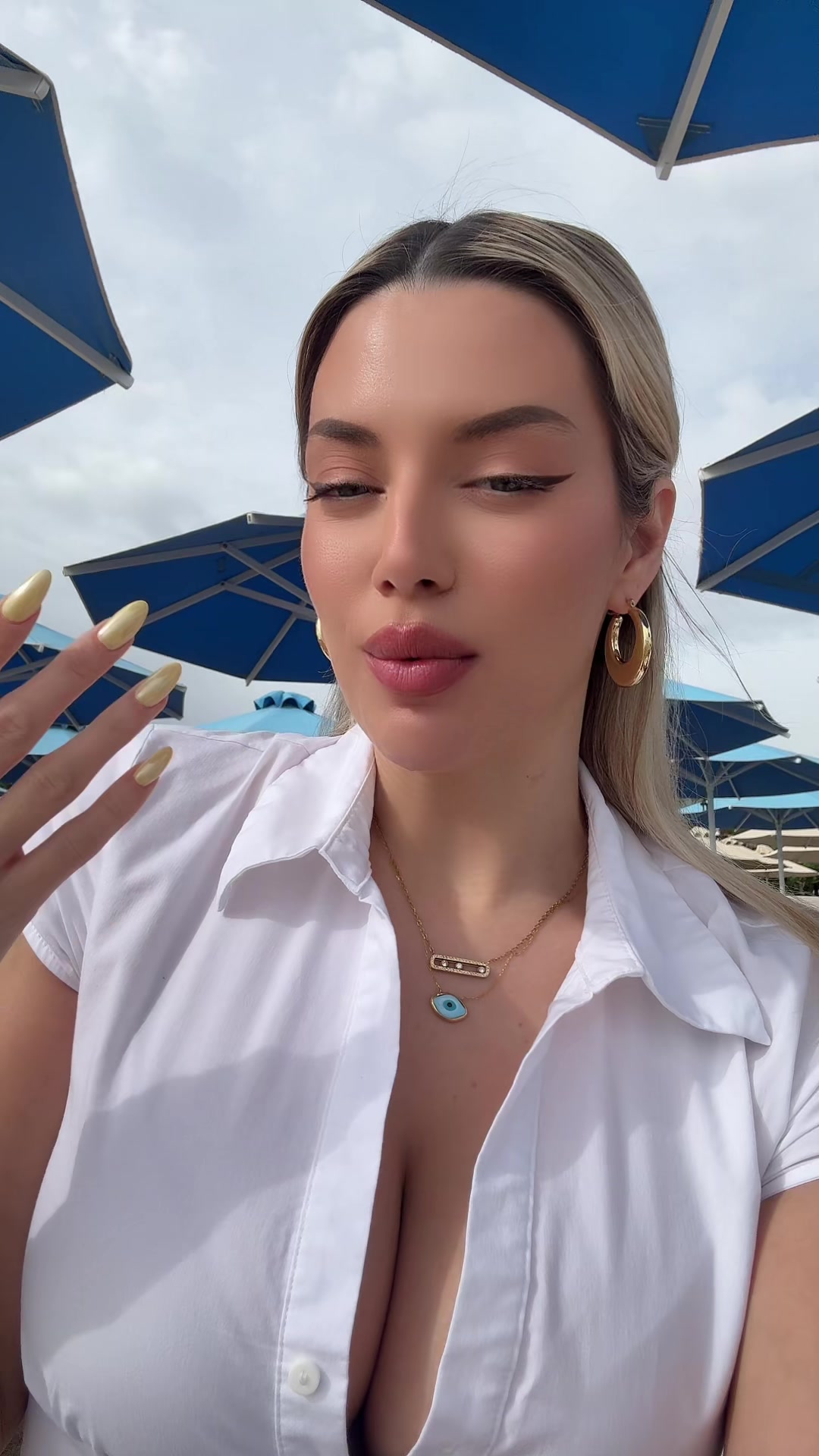 @𝑭𝒆𝒏𝒊𝒂_𝒅𝒊𝒎🍒