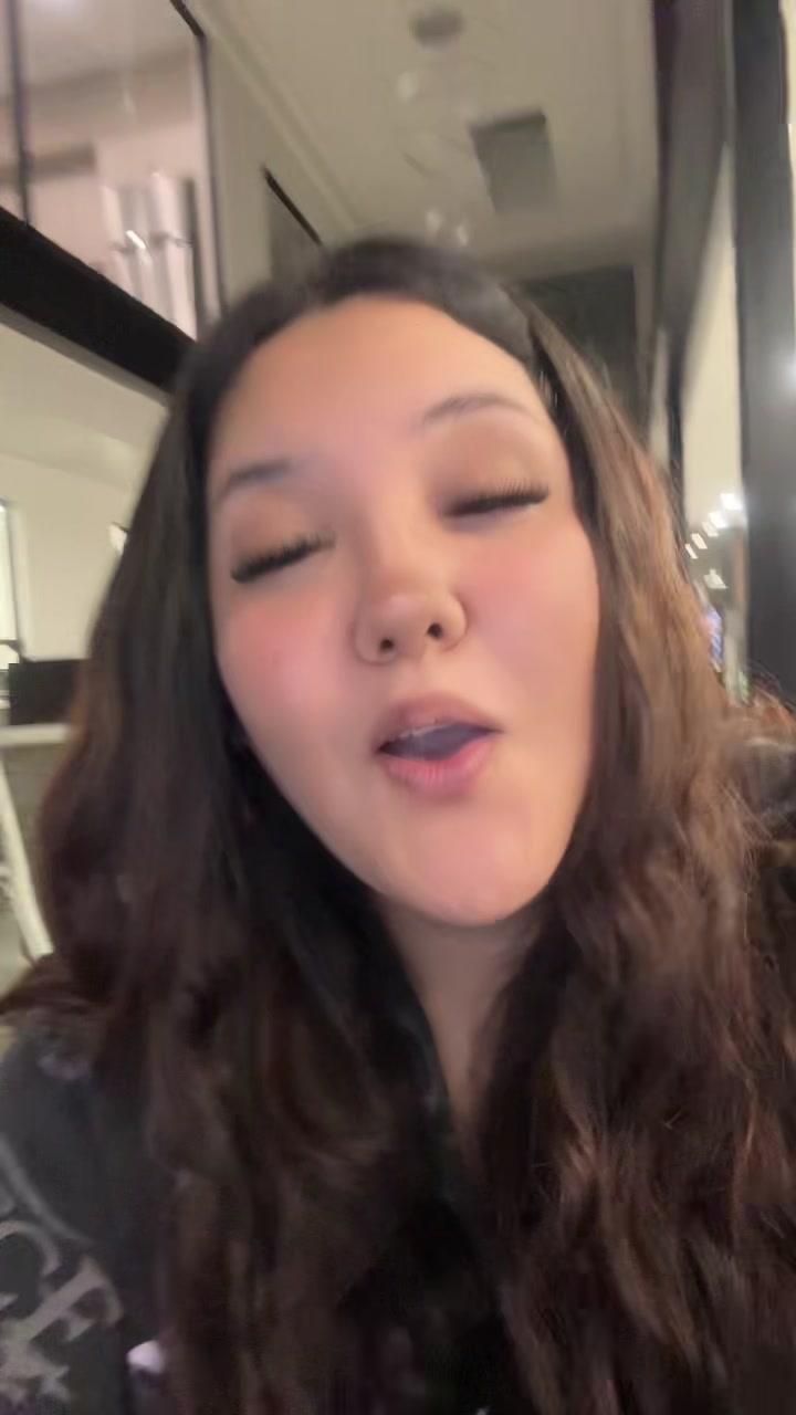 @𝓛𝓪𝓾𝓻𝓪  ⟭⟬⁷