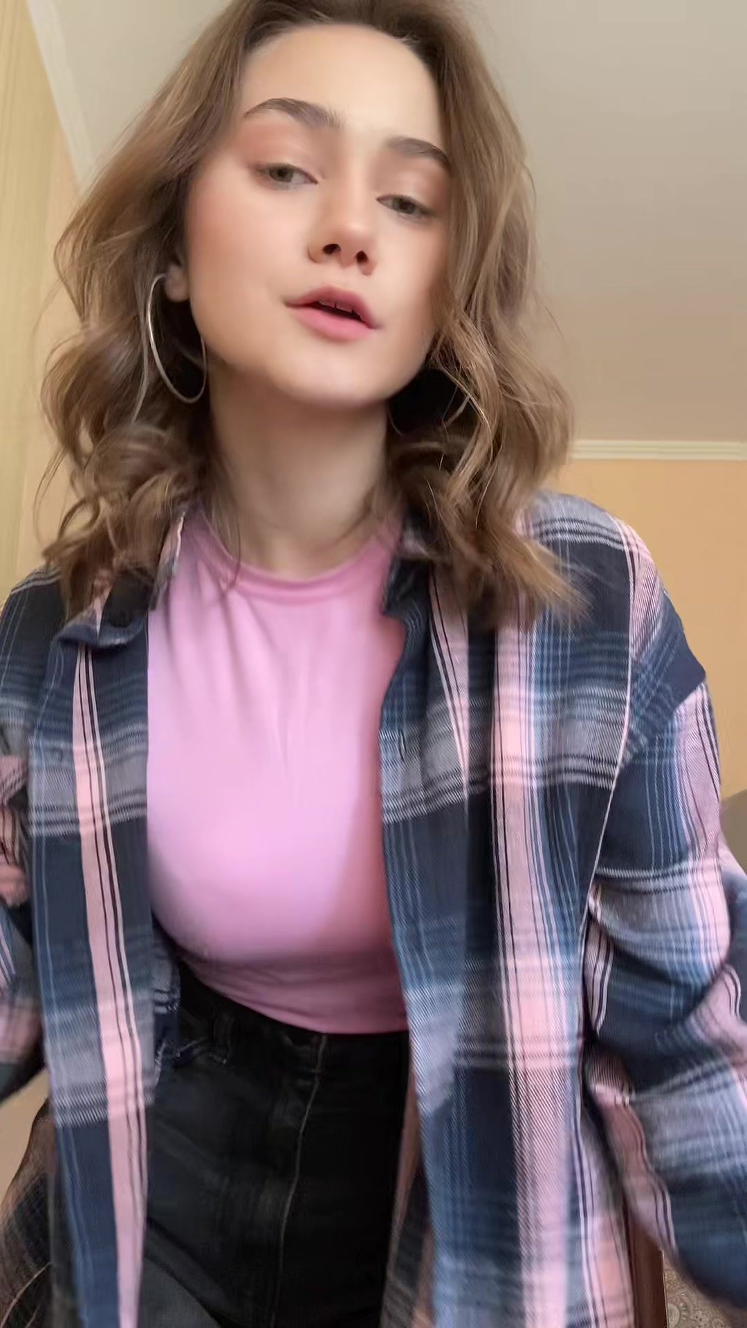 @Юся..!