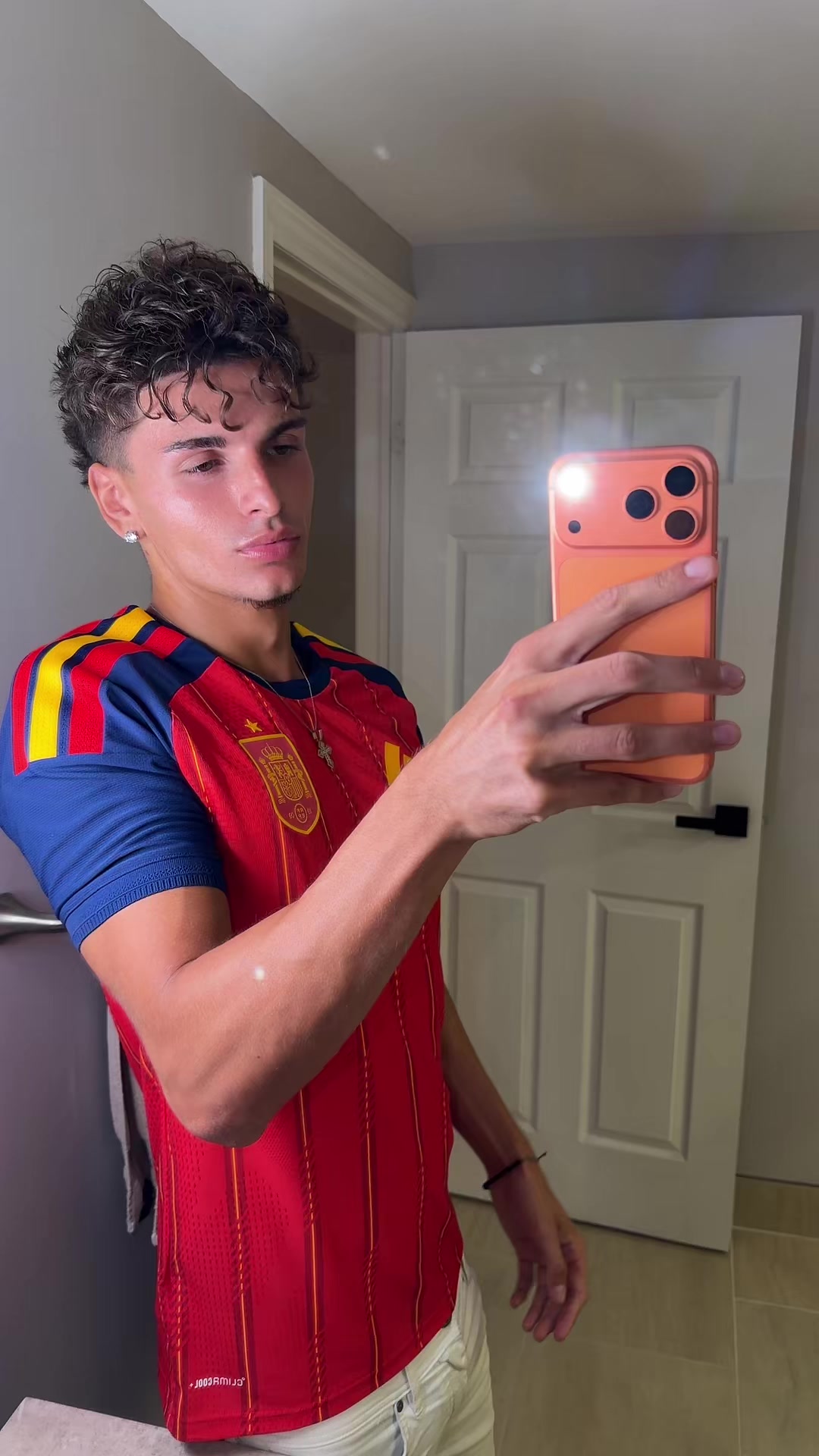 @chris.nikoo
