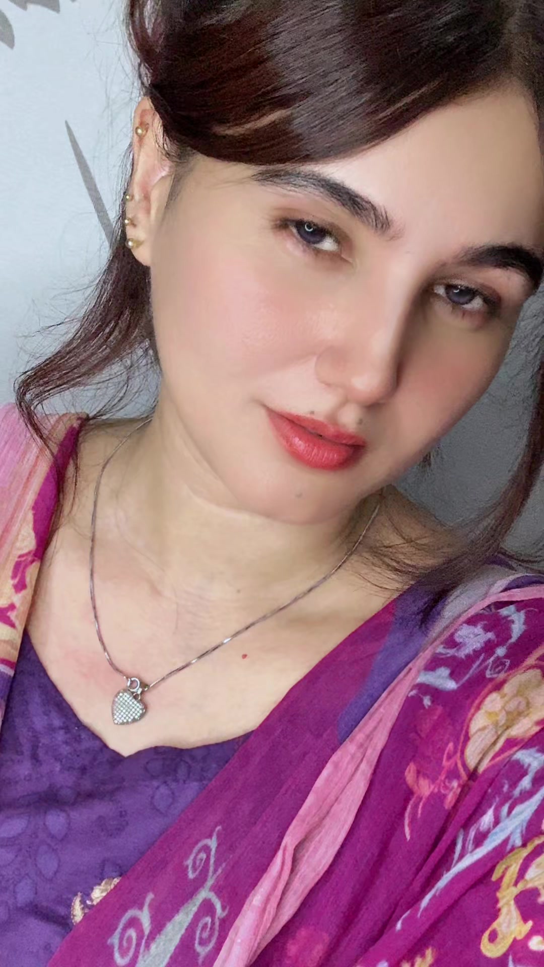 @Isha Hashmi.🥀👑