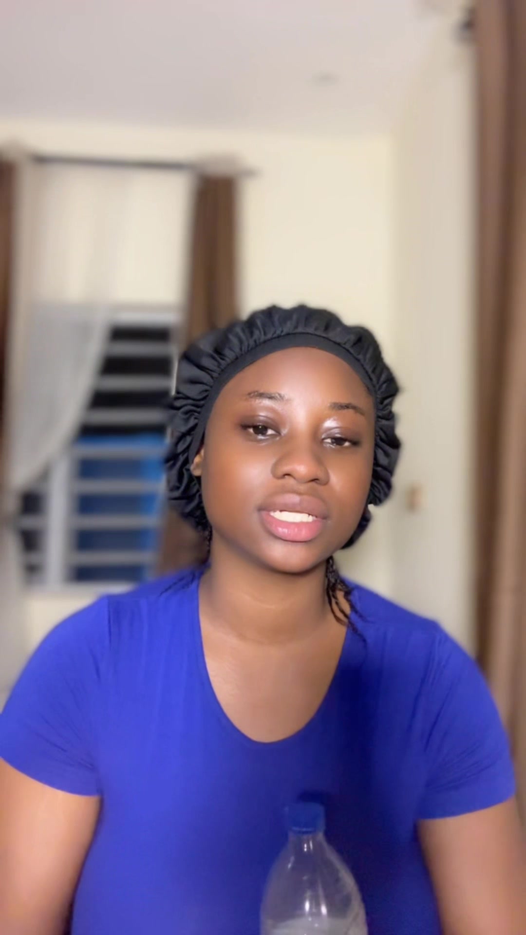 @Regiescoop the bonnet girl