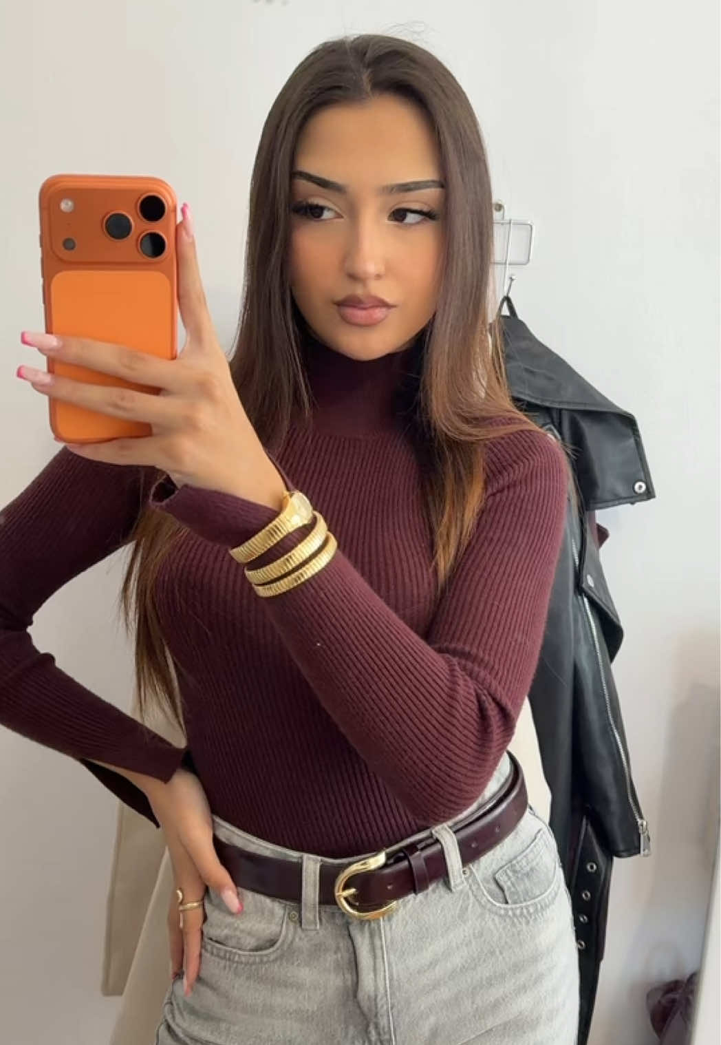 @𝐘