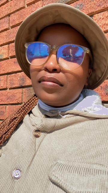 @LADY_F🇿🇦