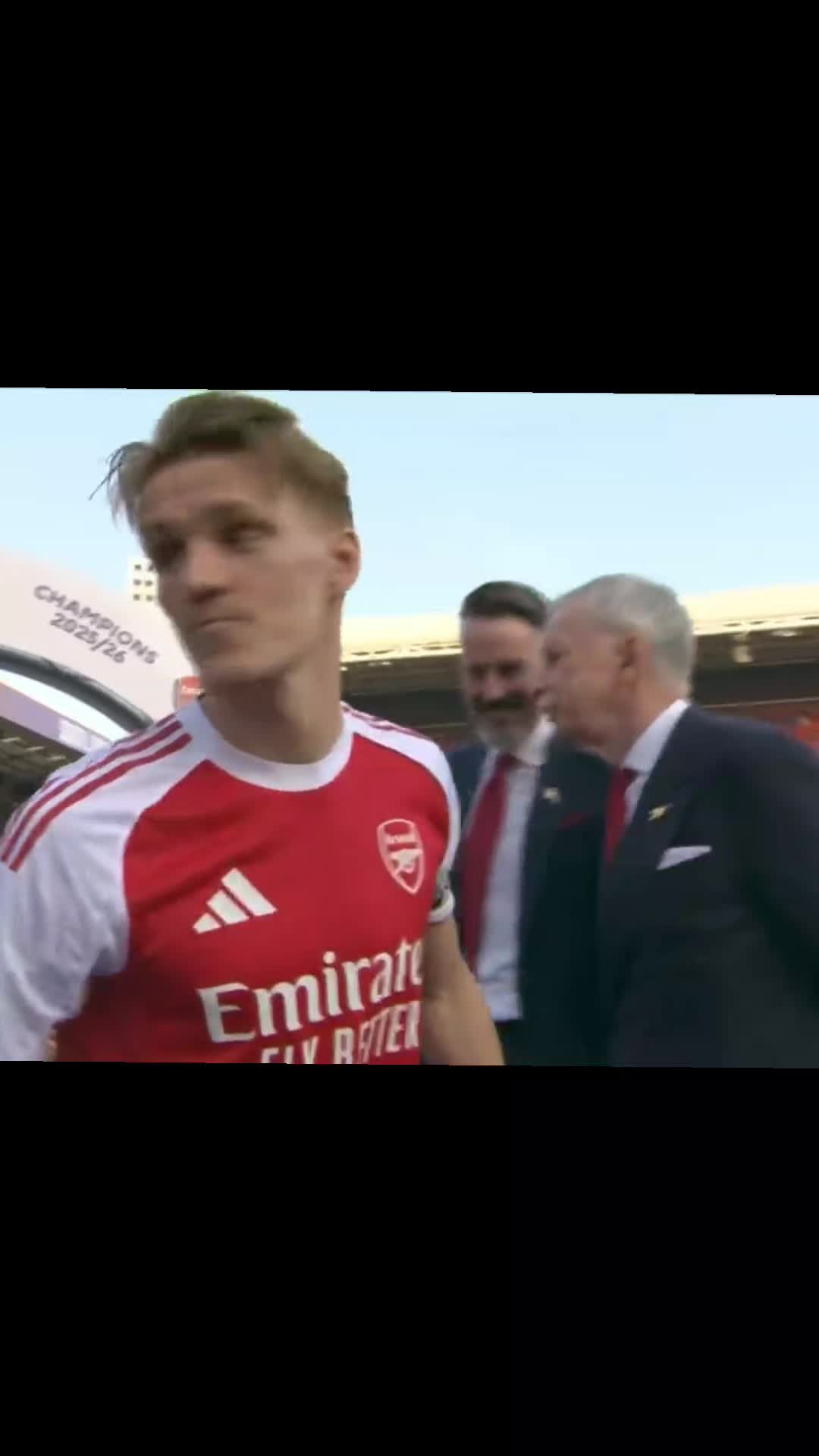 @Biluu gunner's🔴⚪