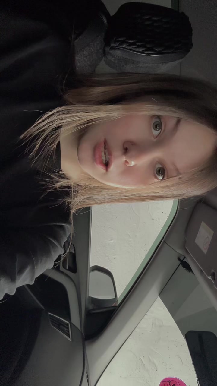 @👾