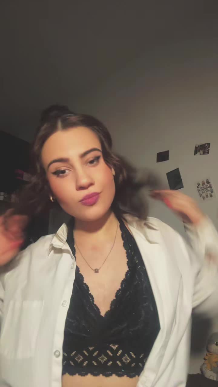 @esztike