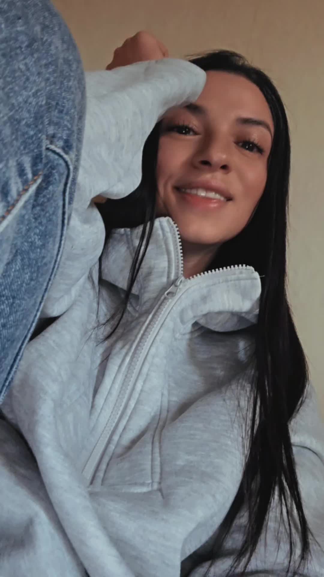 @𝓔𝓶𝓲𝓷𝓮𑣲