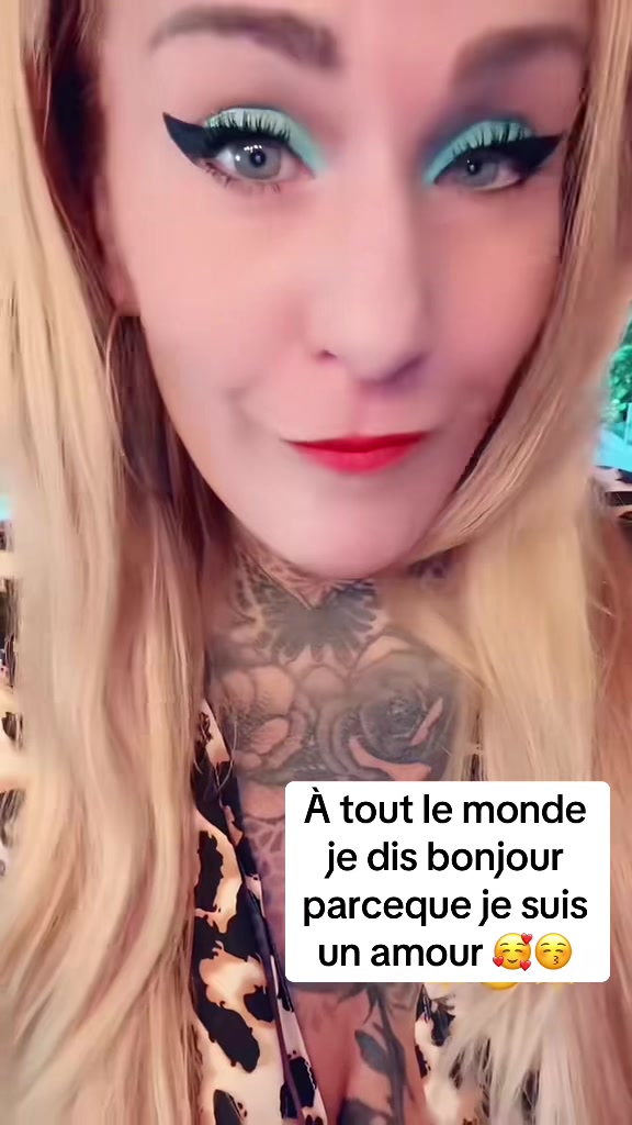 @☮️ana☮️