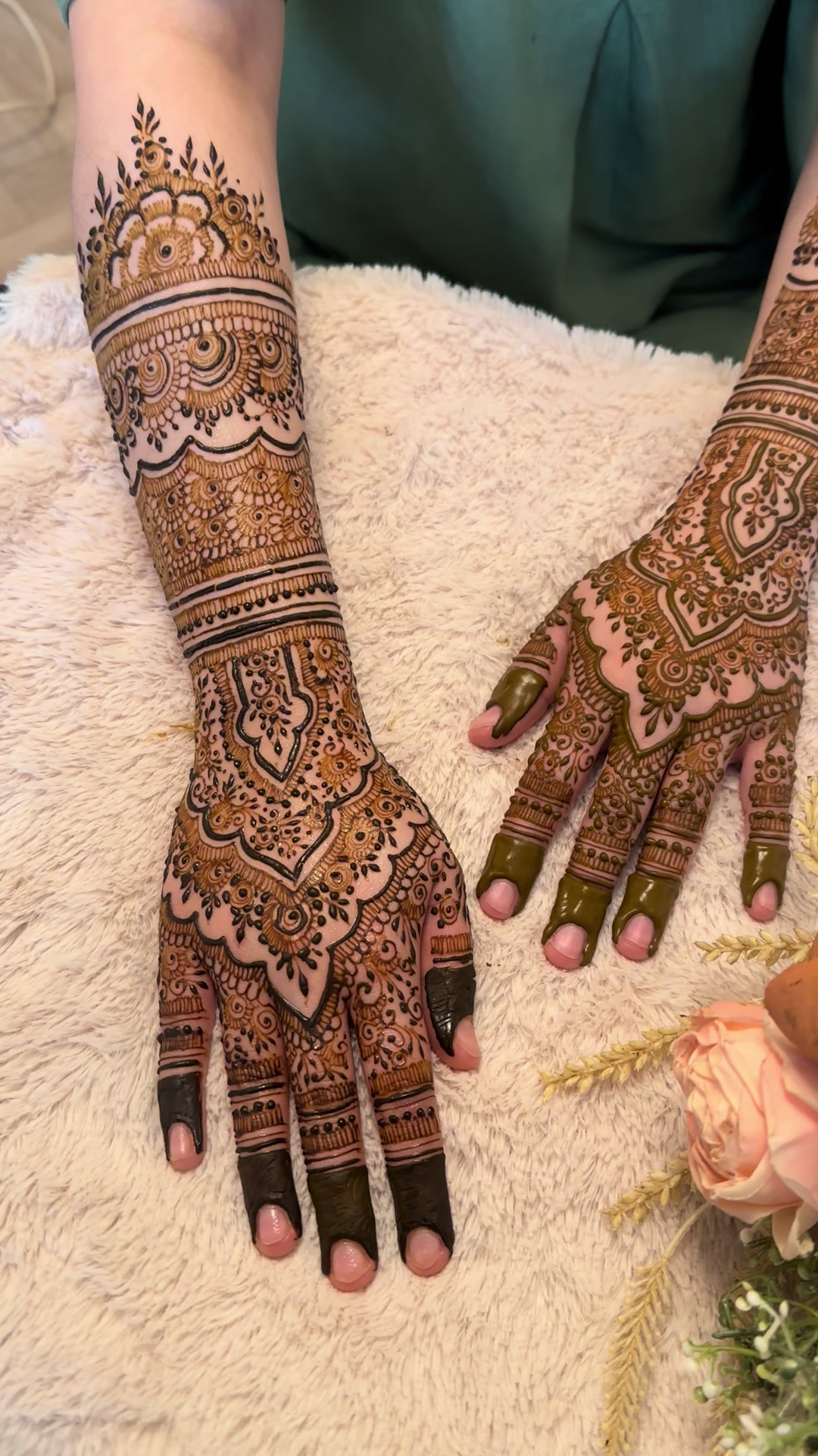 @Fiza Mehndi