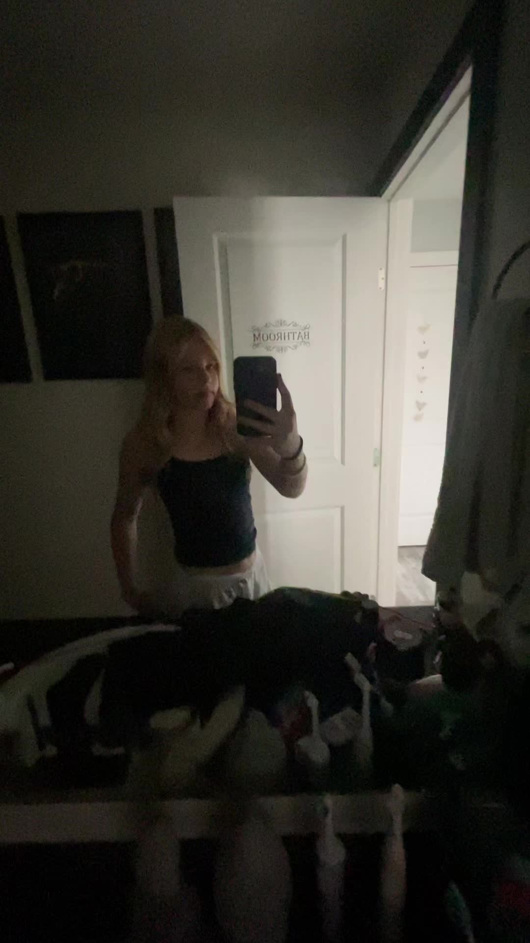 @💌𝓪𝔂𝓵𝓮𝓮𝓷🇨🇦
