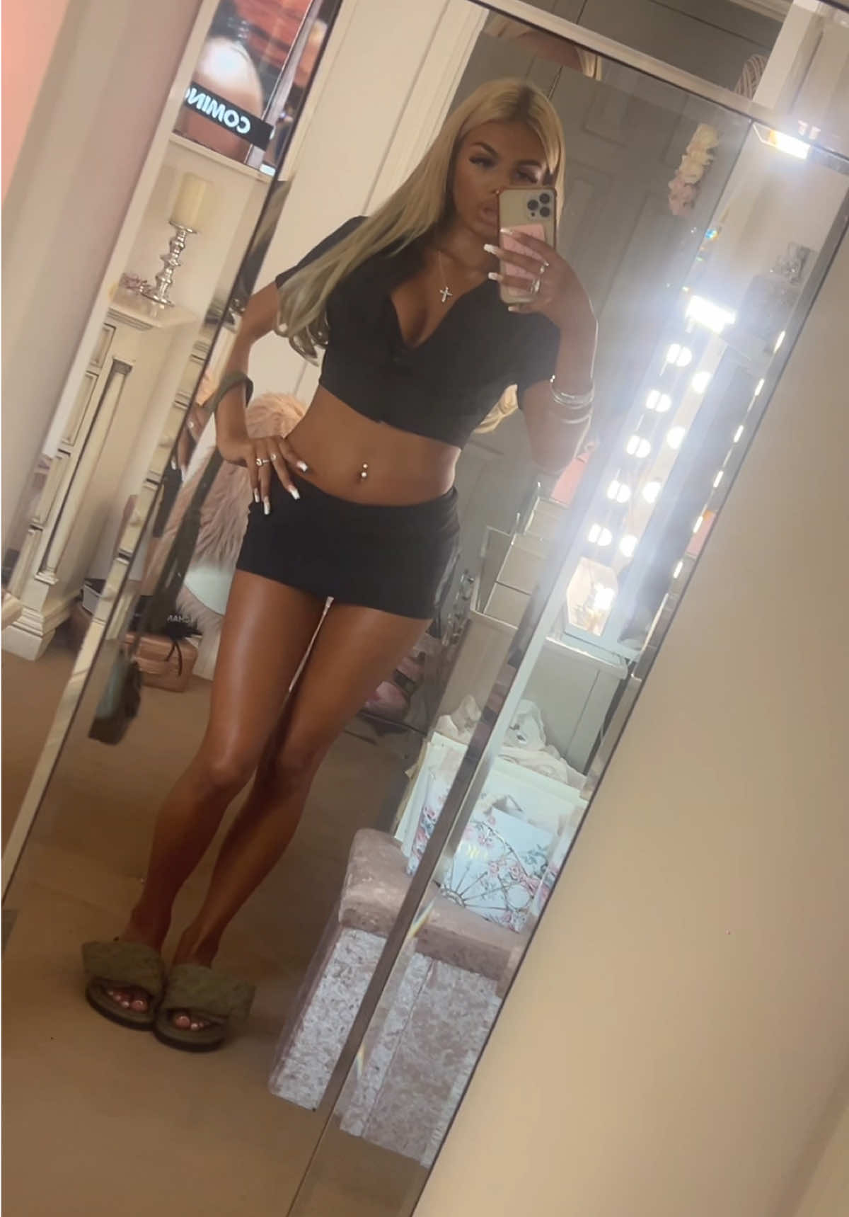 @Isabella ✰