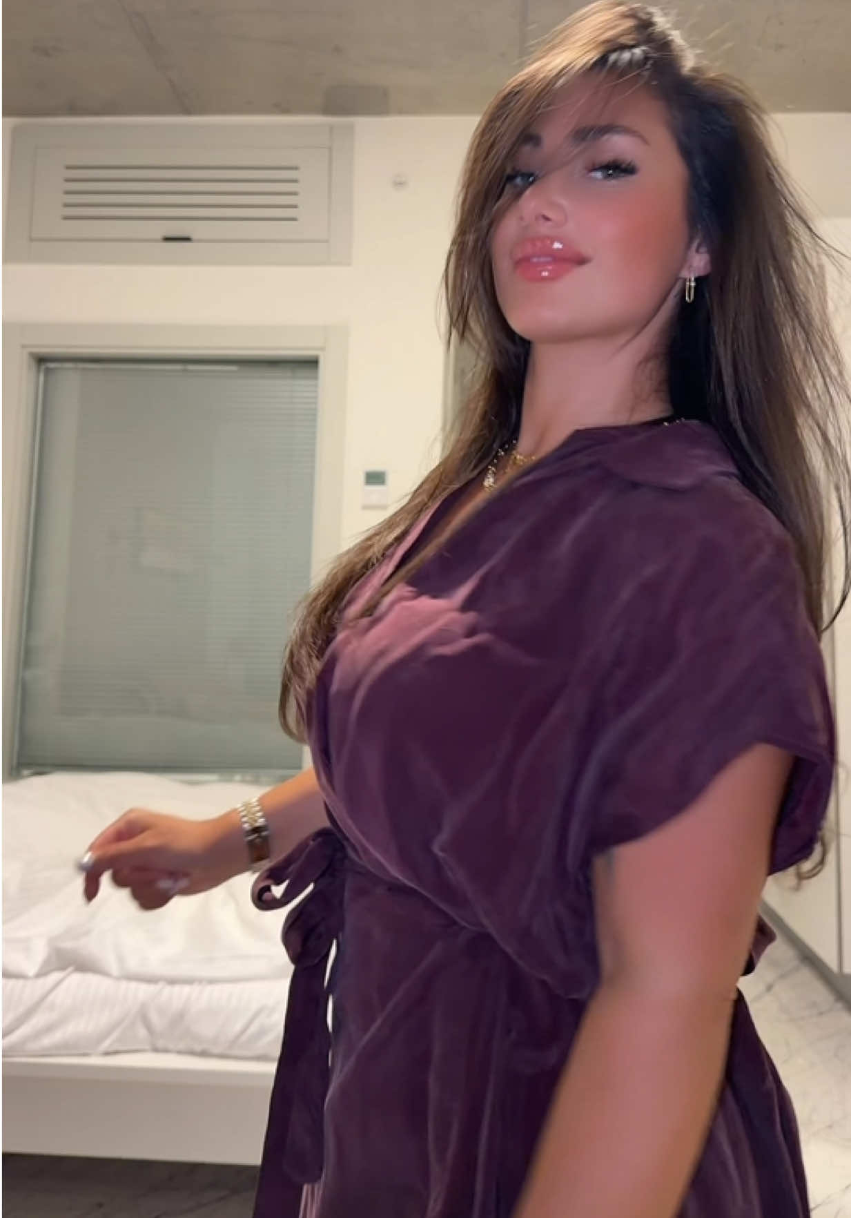 @SARALIVESS ⚡️
