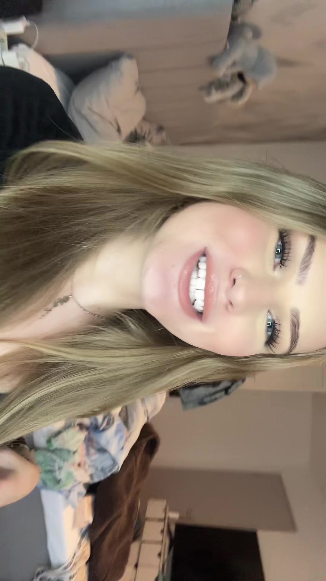 @zoe_kzs