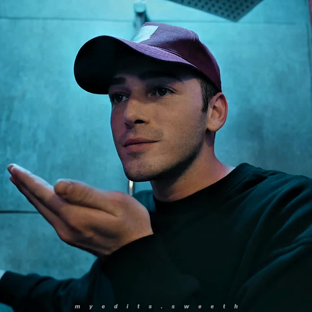 @✮𝐄𝐝𝐢𝐭𝐭𝐬✮