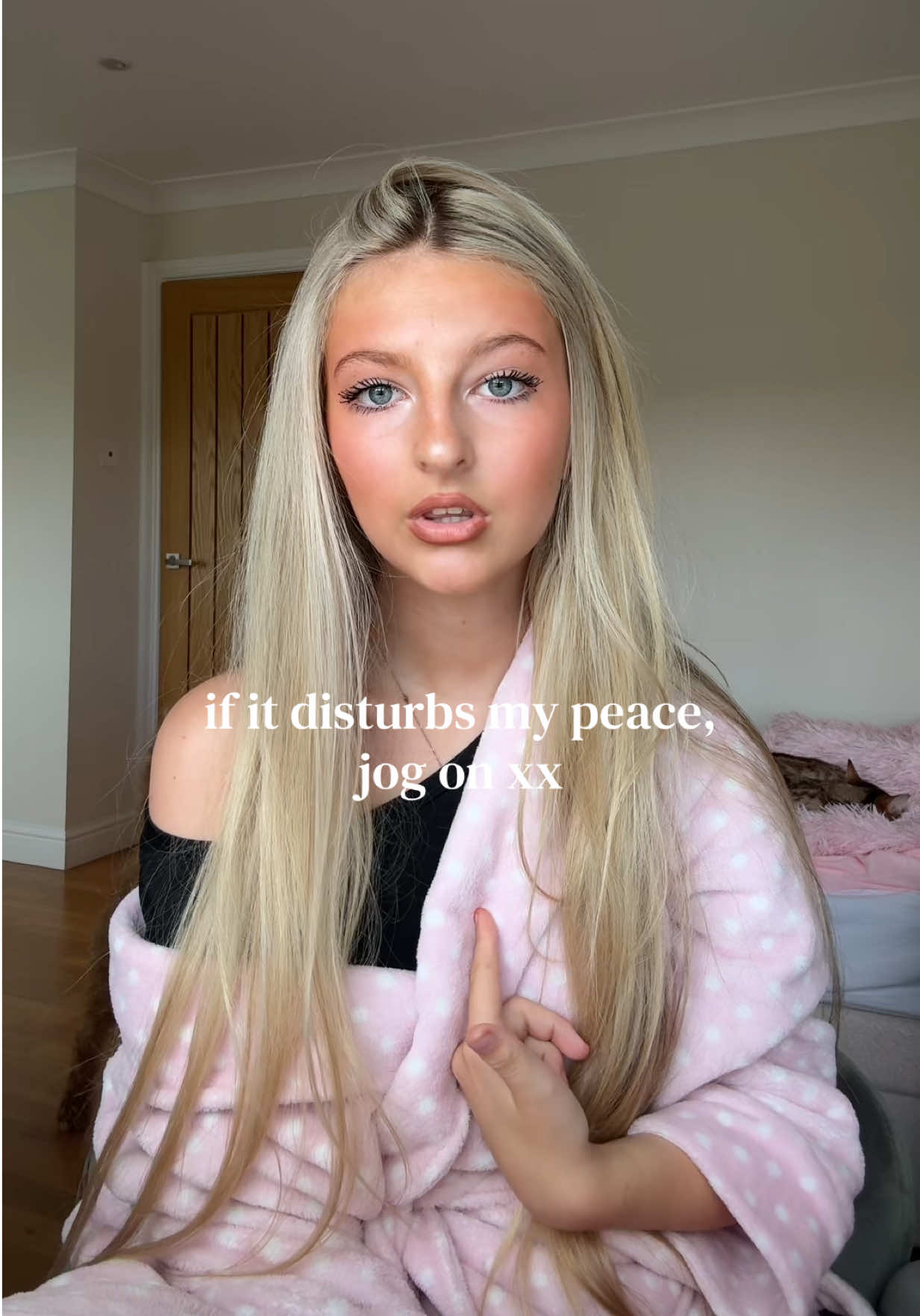 @𝐞𝐥𝐥𝐚 𝐣𝐚𝐝𝐞