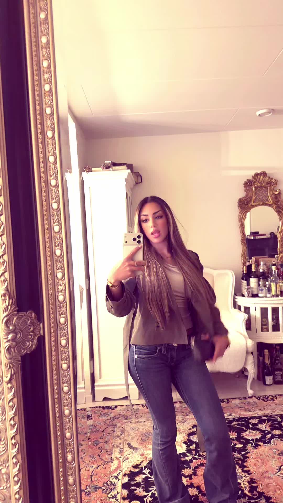 @𝐇𝐞𝐥𝐞𝐧𝐚🤍