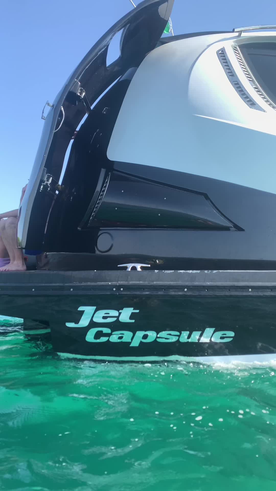 @Jet Capsule