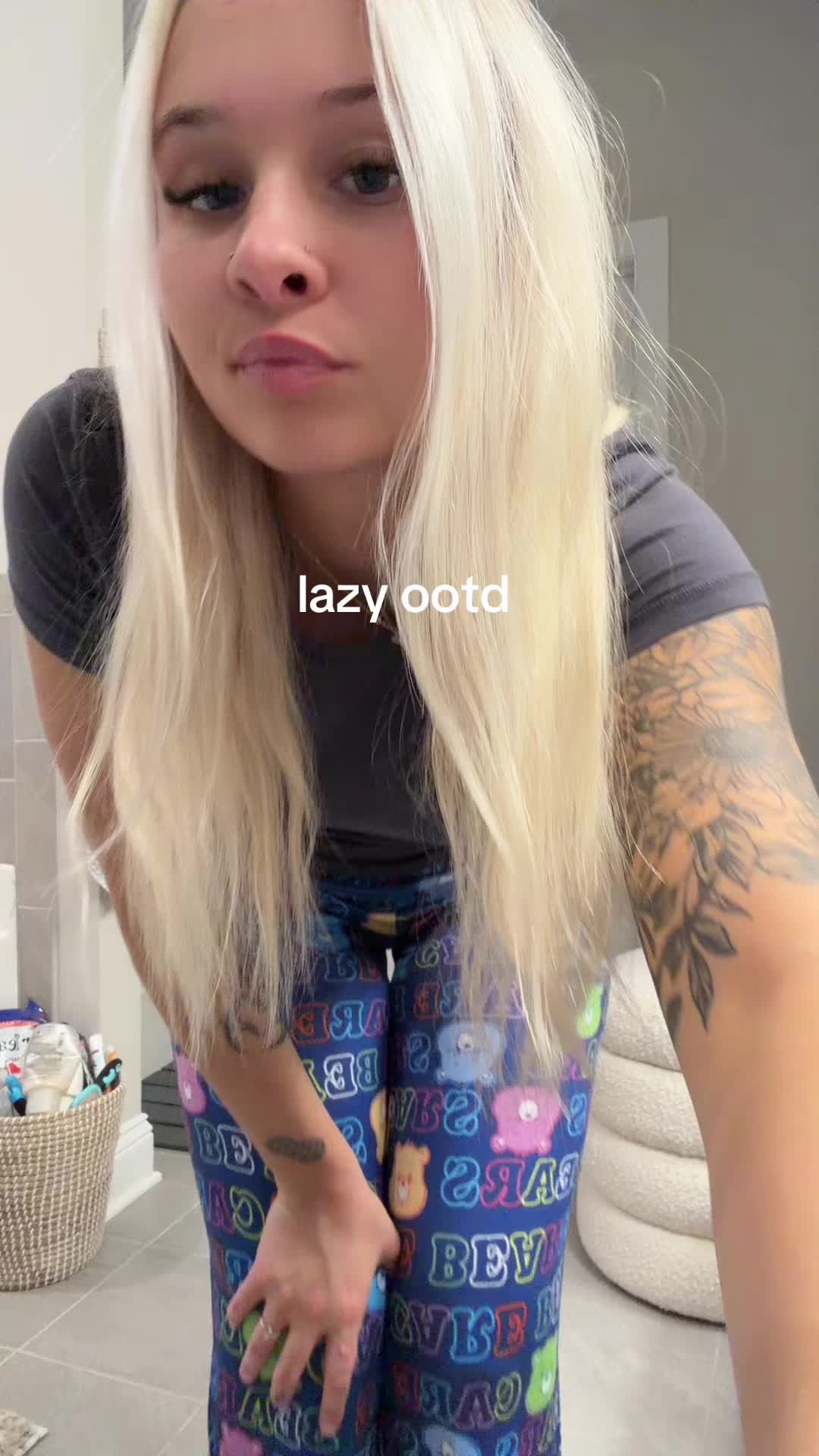 @hay 🦦