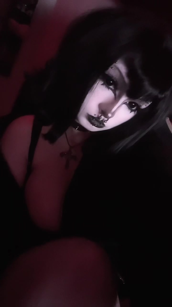 @Scarlett 🦇